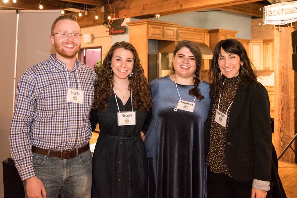 26167259_887690288068975_6551038436506068052_n