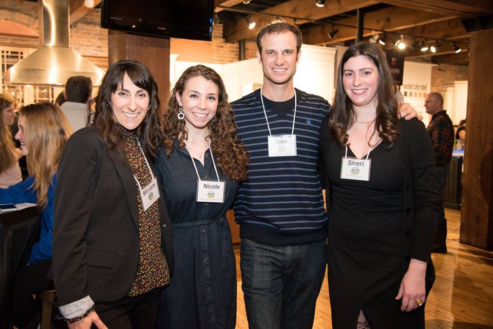 26169331_887688091402528_2811063589441719806_n