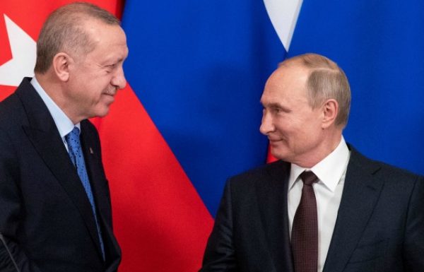 Putin, Erdogan Discuss Conflicts in Libya, Syria in Phone Call