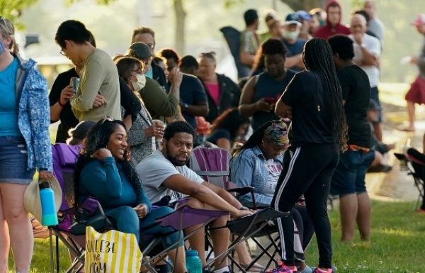 US Job Growth Forecast to Slow Sharply in July as COVID-19 Cases Soar