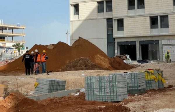 Palestinian Workers Find Temporary Israeli Abodes in Coronavirus Crisis