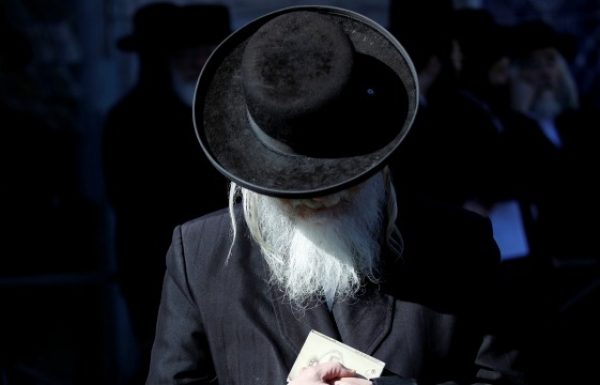 Protective of Religious Beards, Israel to Produce Fitted Face Masks