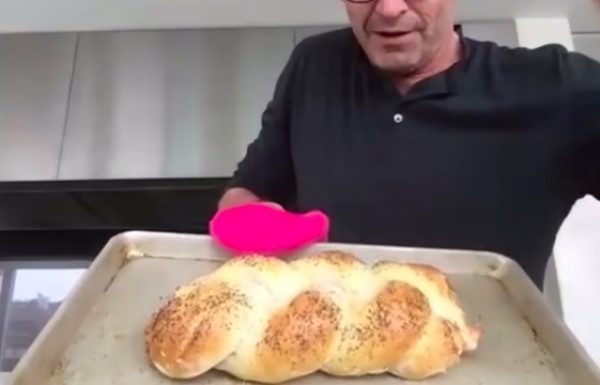 Actor Hugh Jackman Teaches Jimmy Fallon How to Braid and Bake Challah